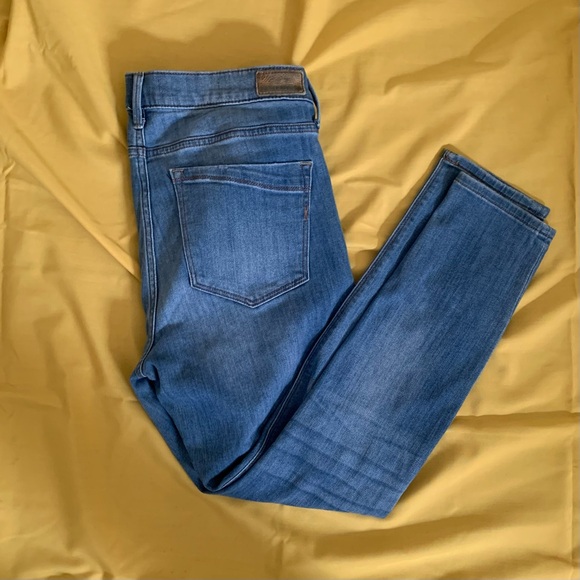 Women’s Express Jeans Light Wash Distressed Stretch Legging Mid Rise 12 Short - Picture 3 of 16